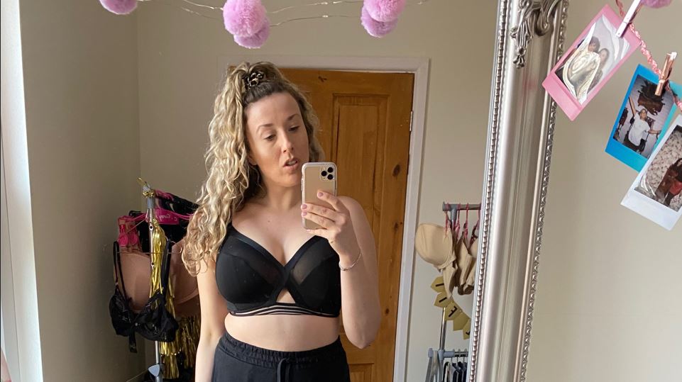 Top tips to the perfect mirror selfie! – Curvy Kate UK