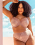Model wears a size 32G