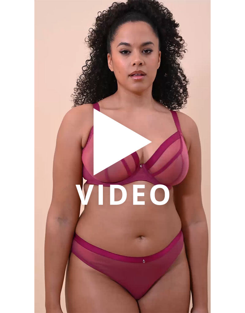 Get a 360 look at our Lightstyle plunge bra in berry purple