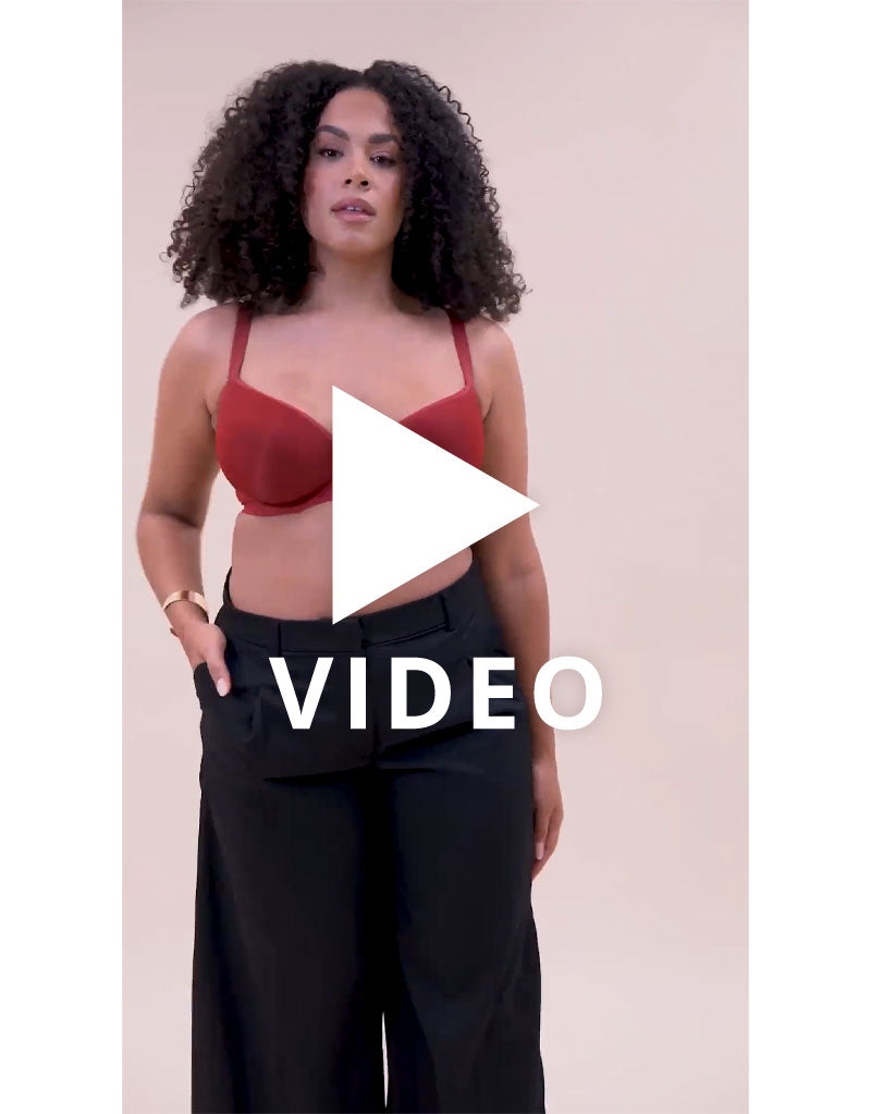 Geta 360 look at our Curvy Kate Smoothie Spacer t-shirt bra in Deep Red
