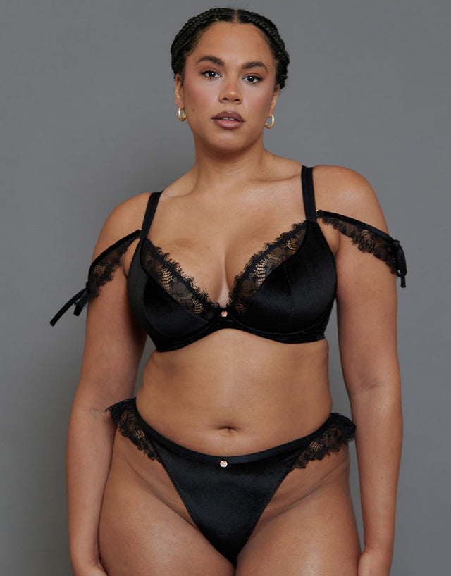 Scantilly Glamour Puss Thong Black