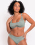 Model wears a size 32G
